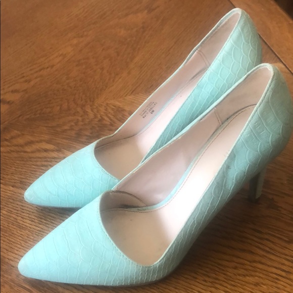 Bar III Size 6 Pumps - Picture 4 of 5